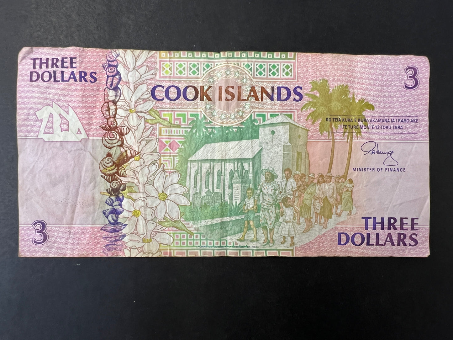 Cook Islands 2 x Very Collectable $3 Banknotes and a $1 Coin