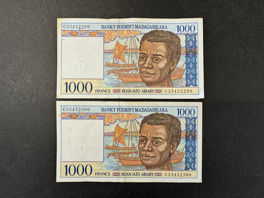 2 x 1000 Madagascar Francs Banknotes with Consecutive Serial Numbers (issued 1994-2004)