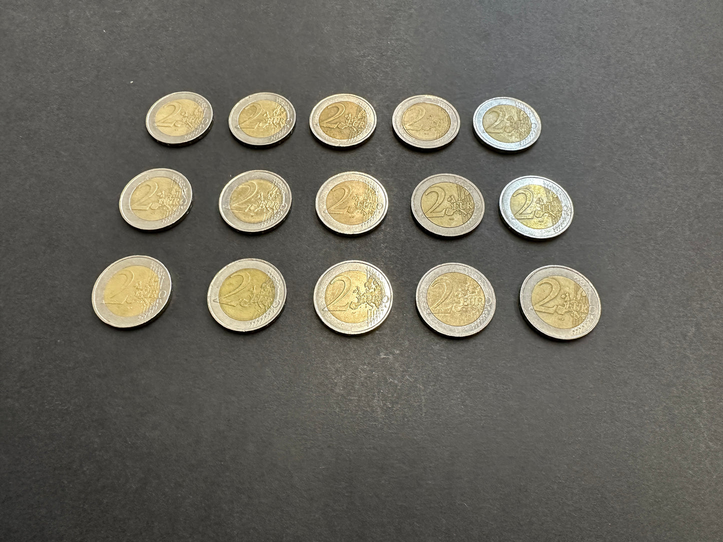 €30 Euros in €2 Euro Coins - Useful change for your holiday to Europe